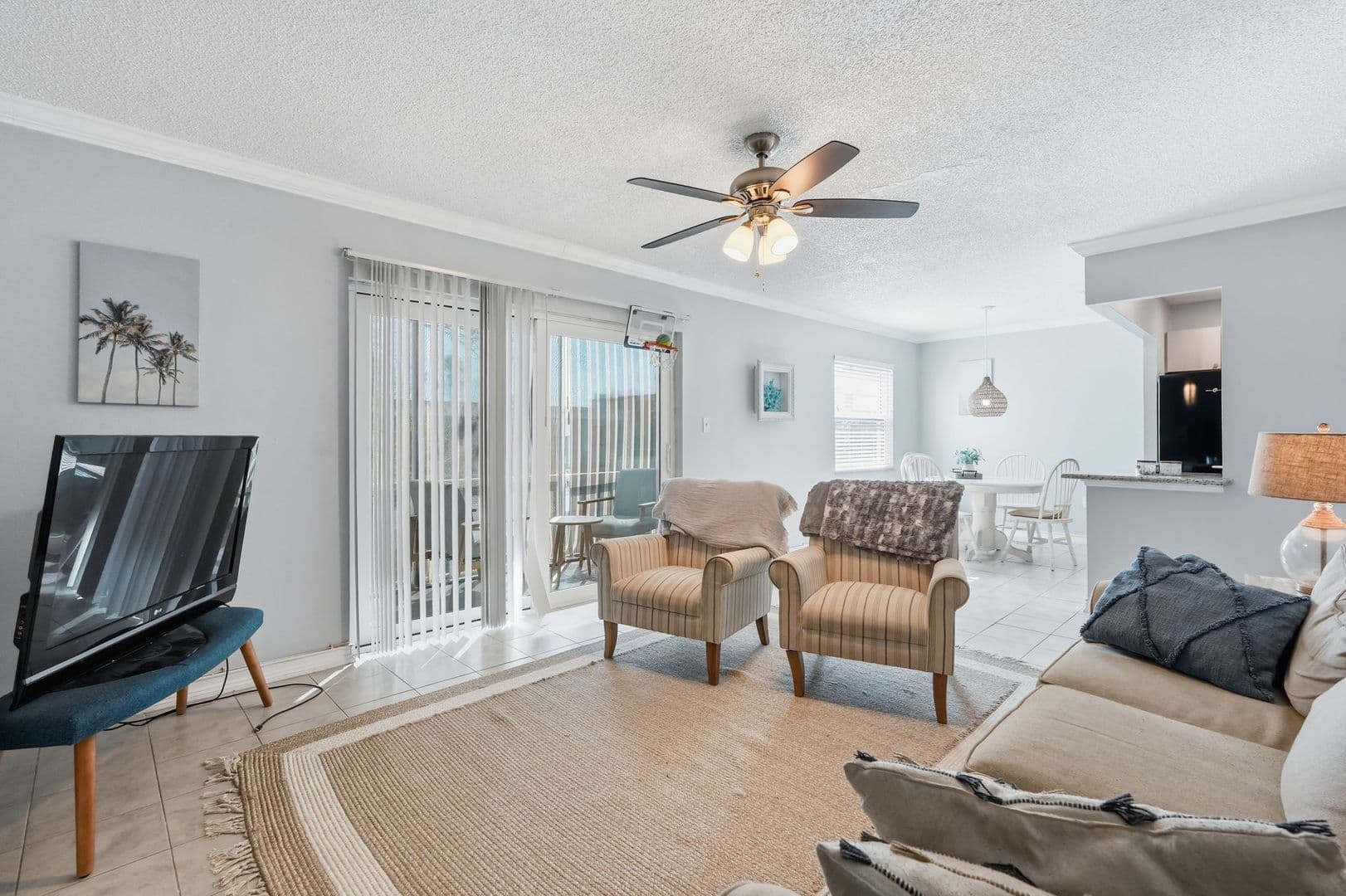 Clearwater House: 337 S. McMullen Booth Road