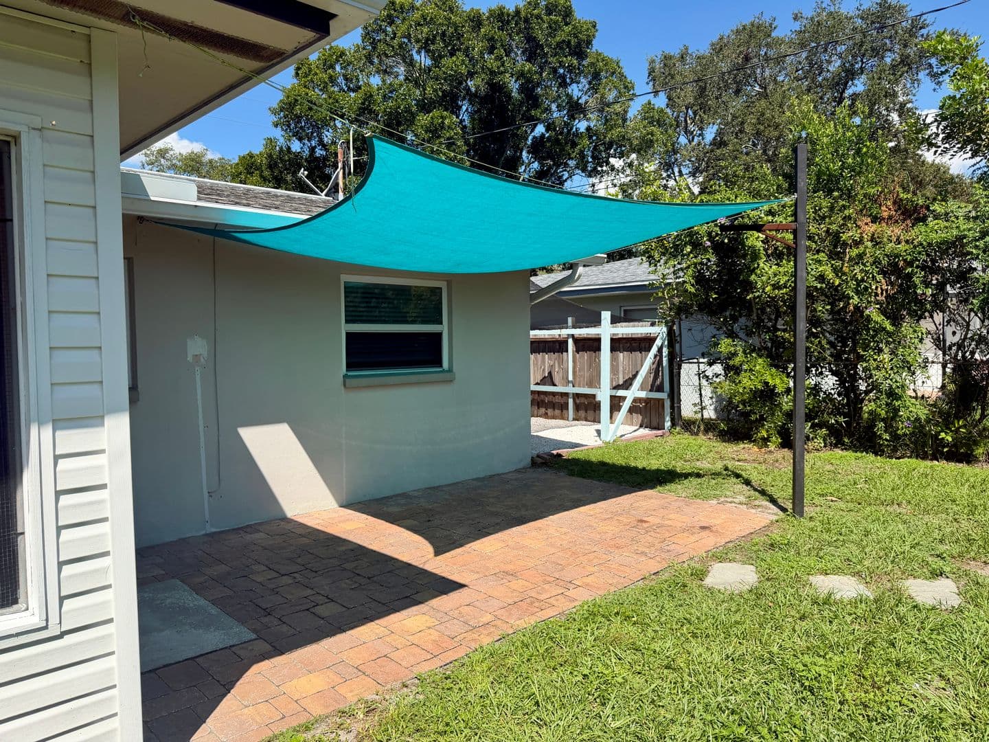 Clearwater House: 19 S. Hercules Avenue
