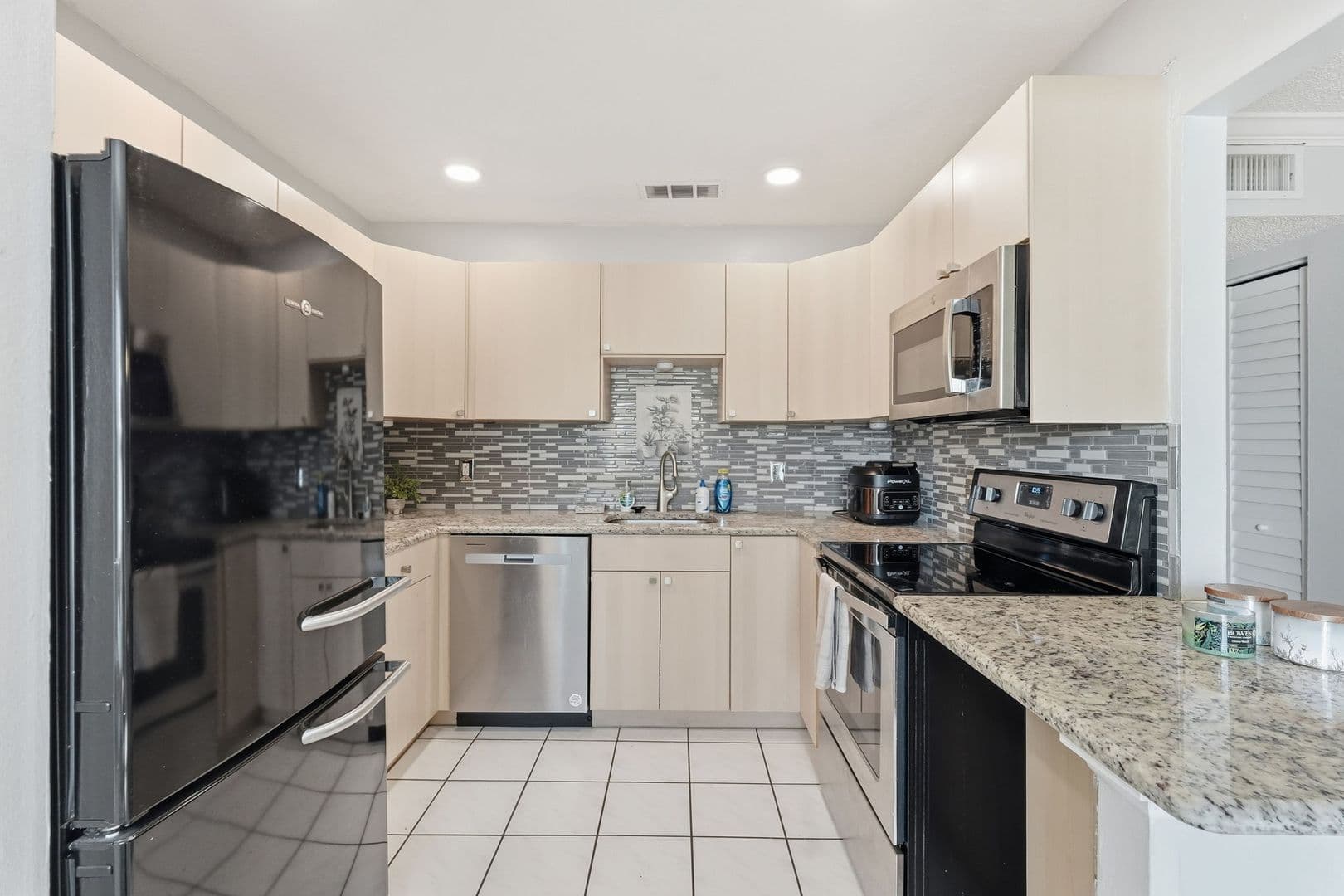 Clearwater House: 337 S. McMullen Booth Road