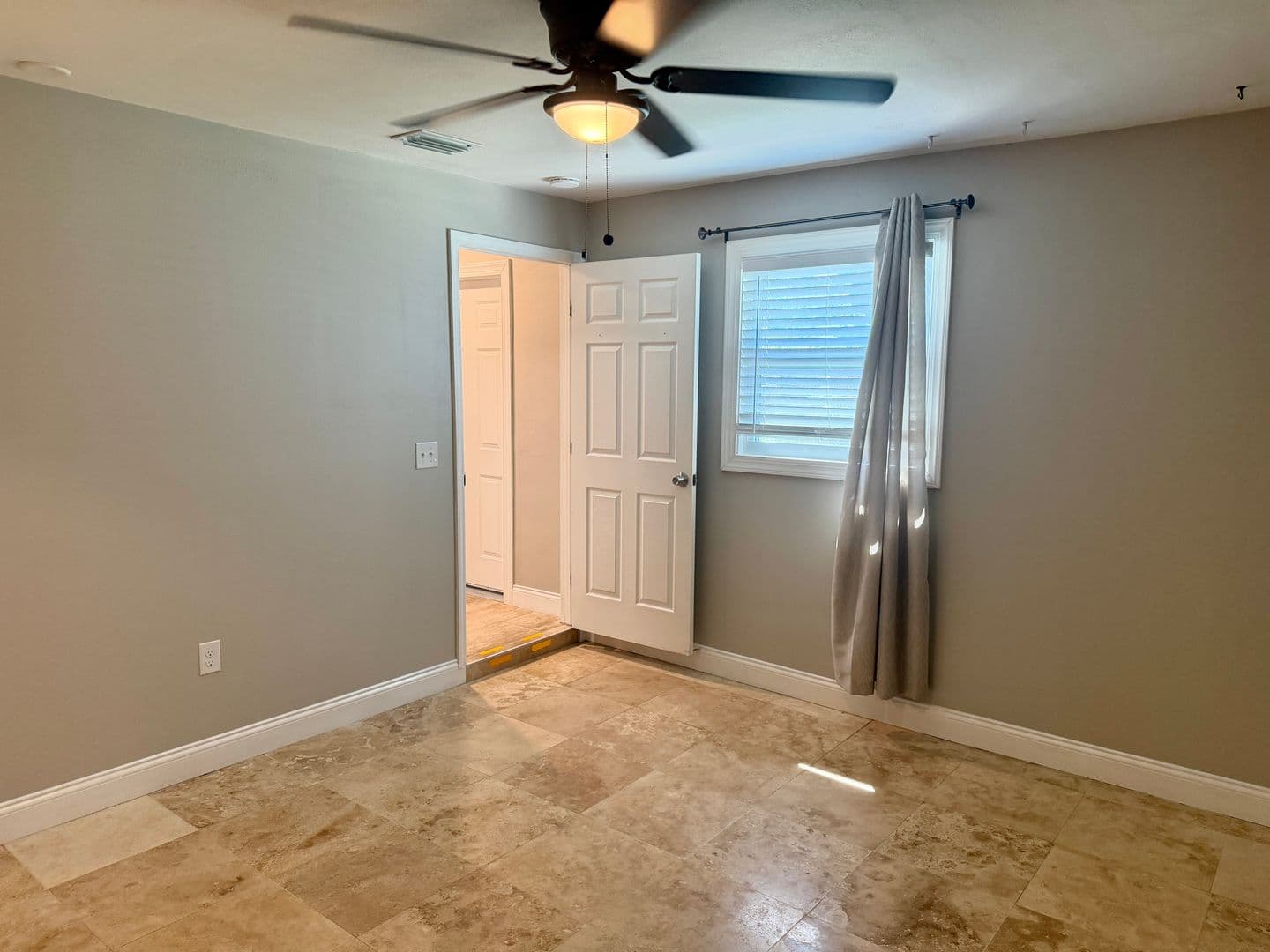 Clearwater House: 19 S. Hercules Avenue