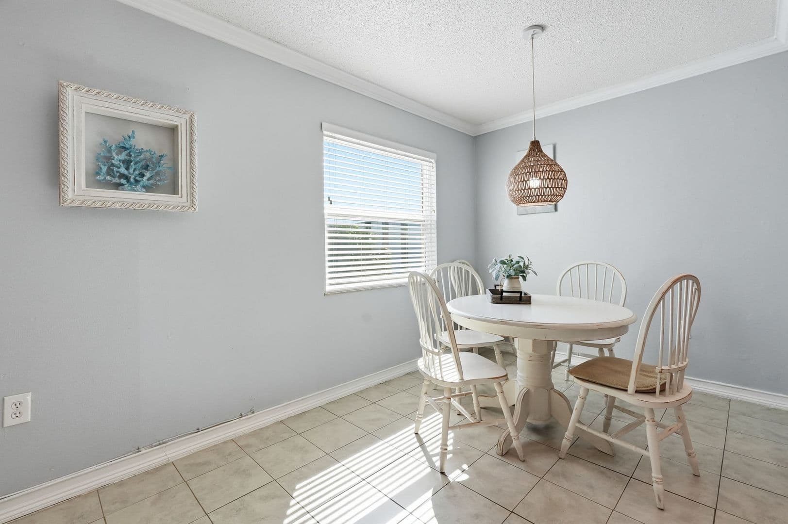 Clearwater House: 337 S. McMullen Booth Road