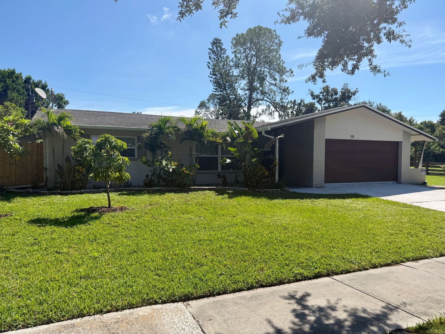 Clearwater House: 19 S. Hercules Avenue