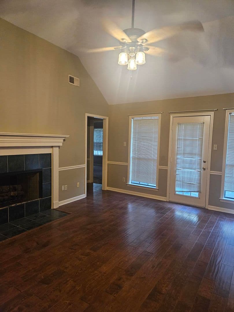 Bartlett House: 3741 Westridge Cv.