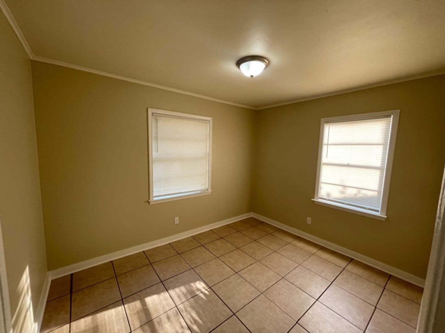 Memphis House: 618 Frayser Dr.