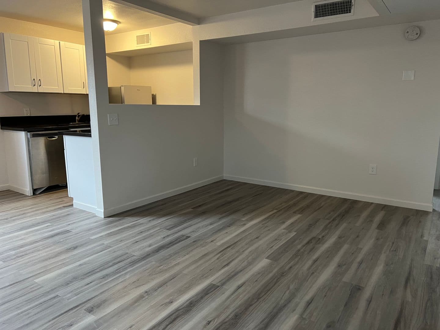Sierra Vista Apartment: 201 North Garden Avenue