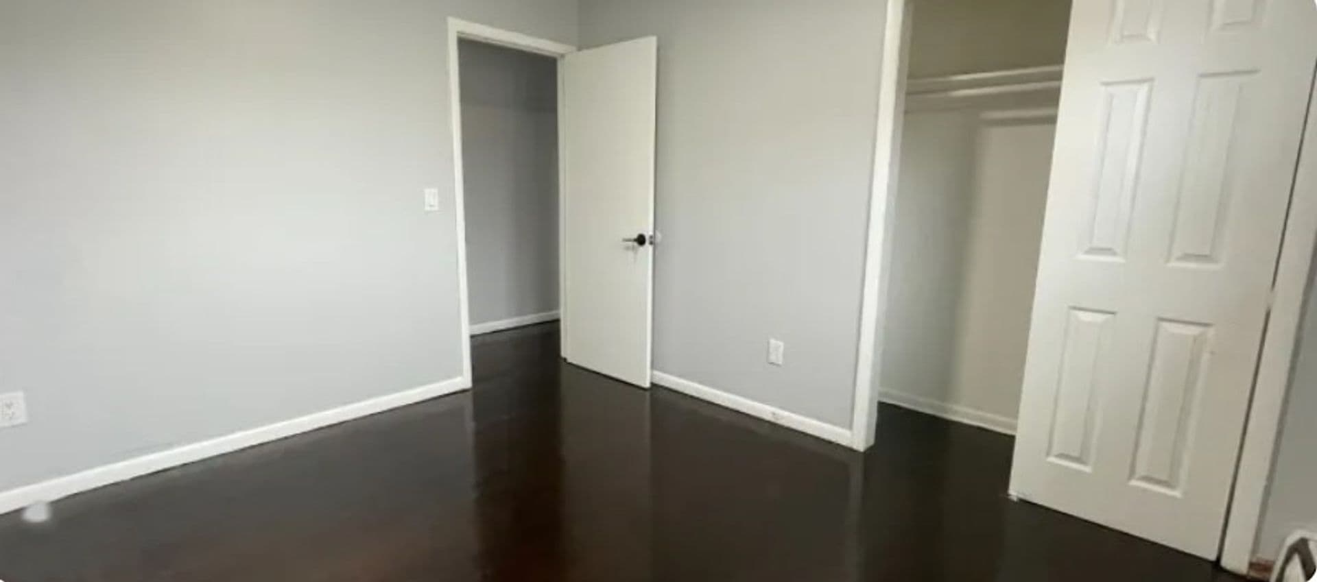 Linden Apartment: 614 Pierce Avenue