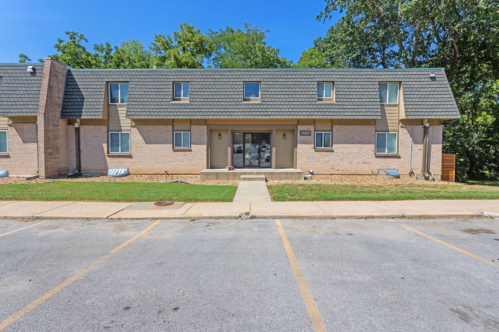Shawnee Apartment: 10405 W 70th Terrace