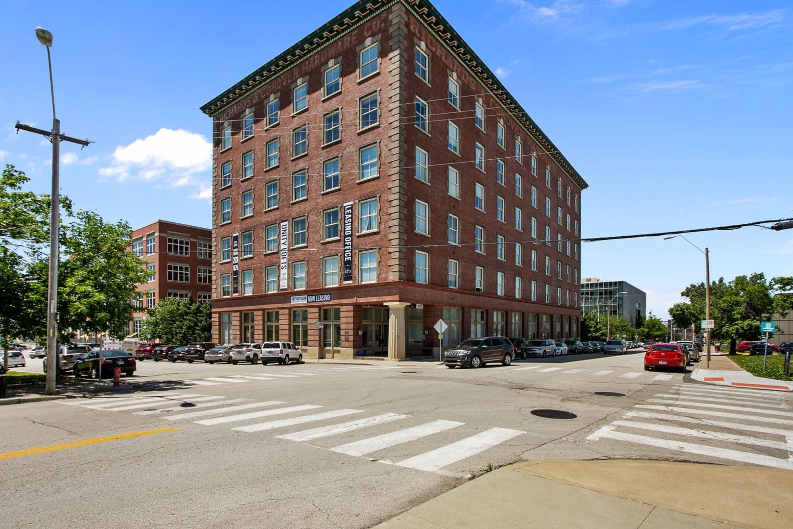 Kansas City Apartment: 200 W 5th Street
