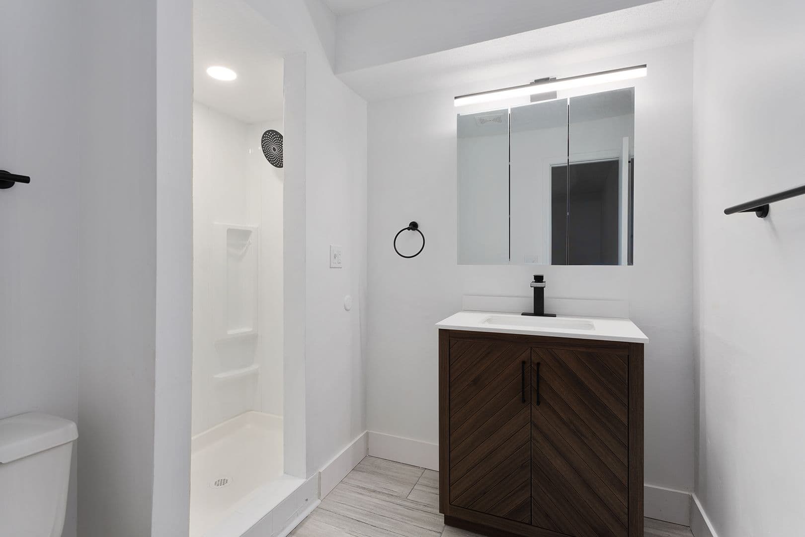 Shawnee Apartment: 10405 W 70th Terrace