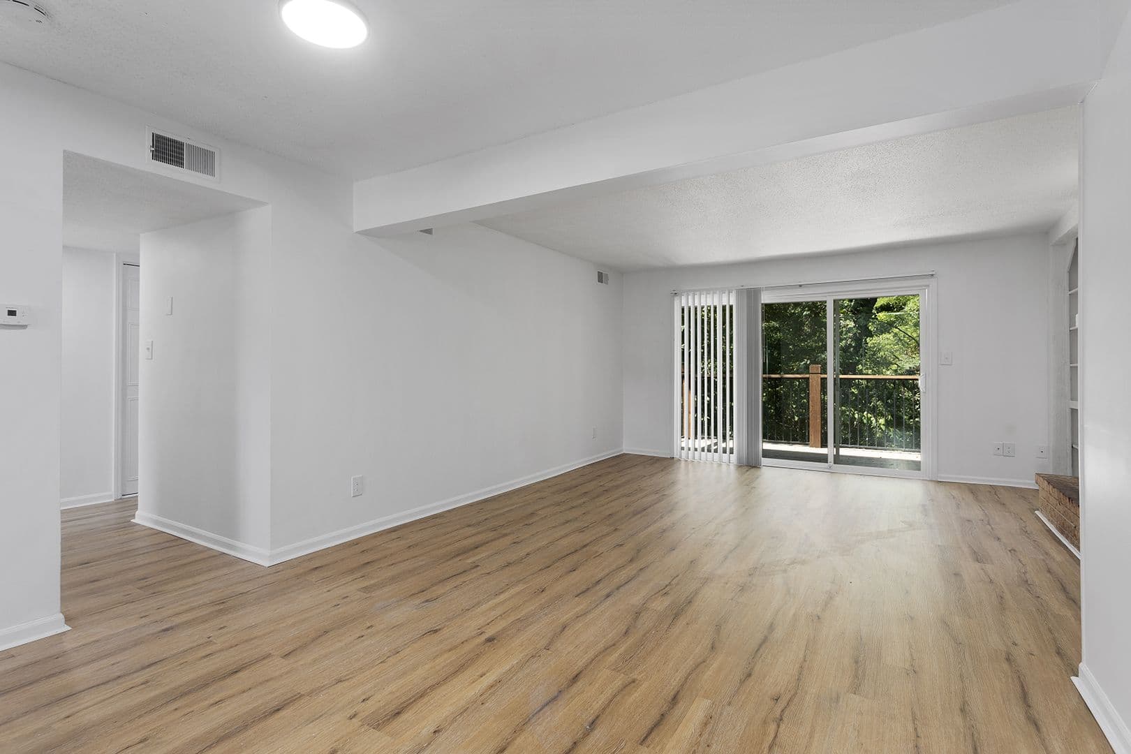 Shawnee Apartment: 10405 W 70th Terrace
