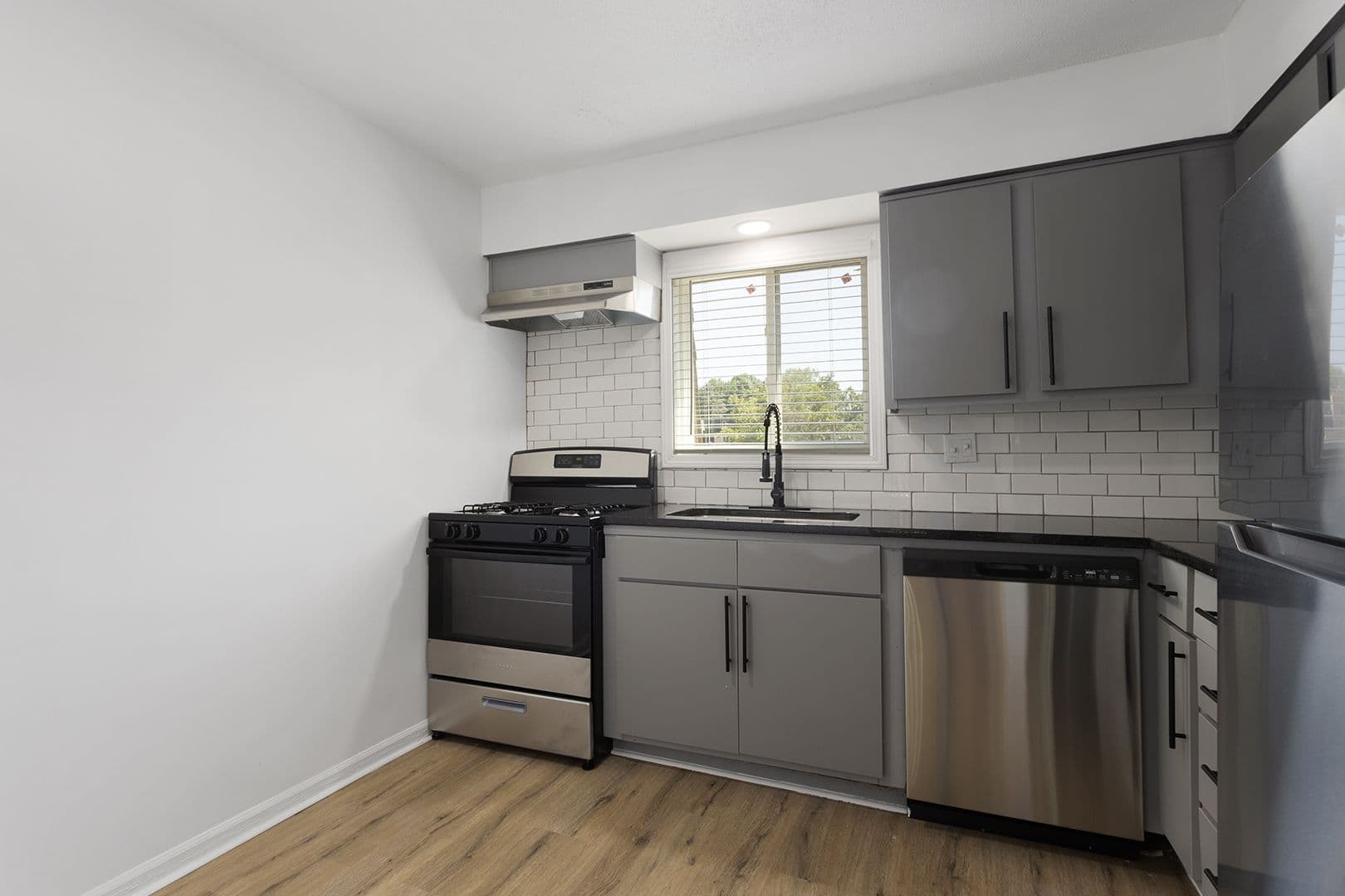 Shawnee Apartment: 10405 W 70th Terrace