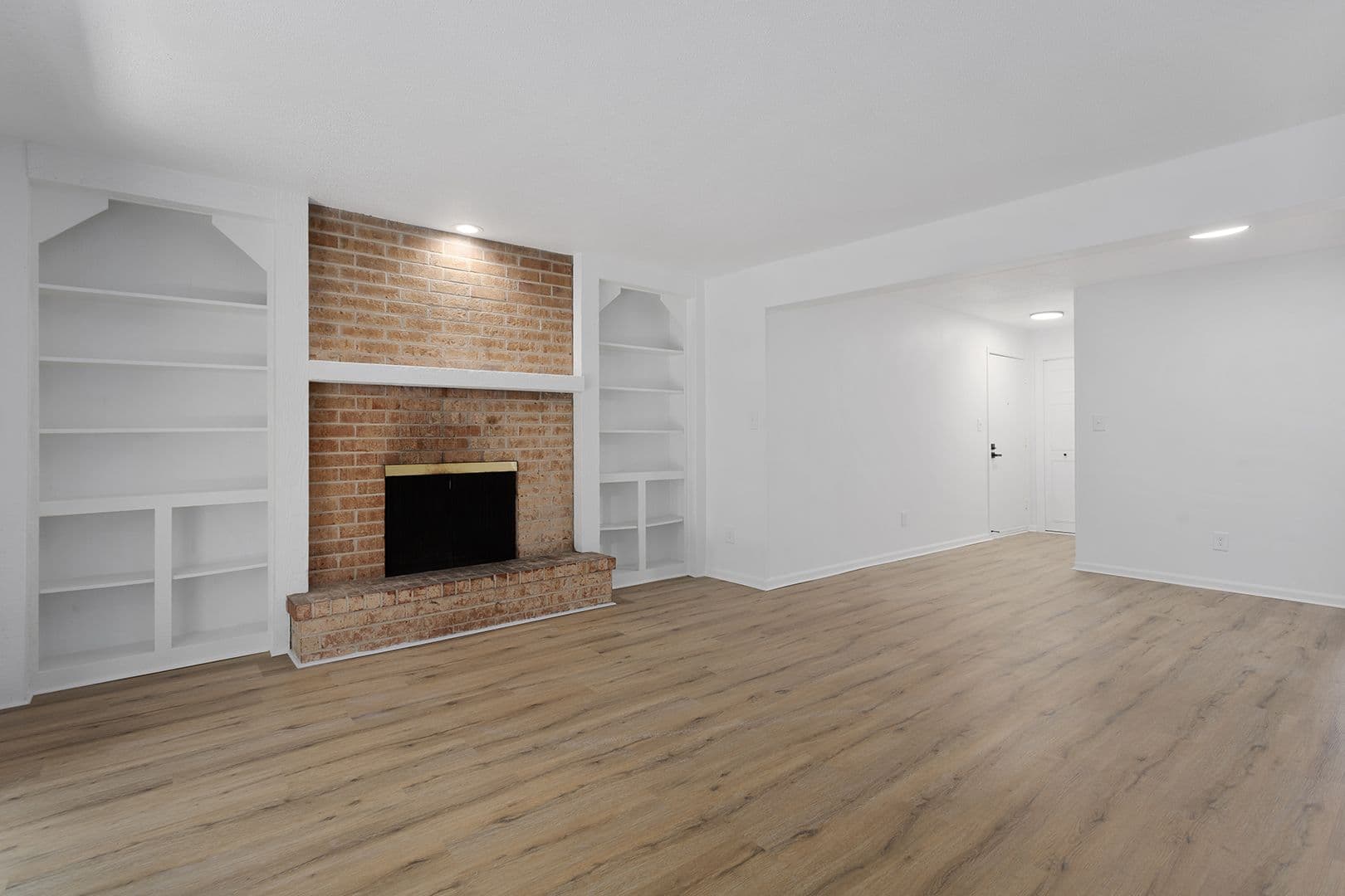 Shawnee Apartment: 10405 W 70th Terrace