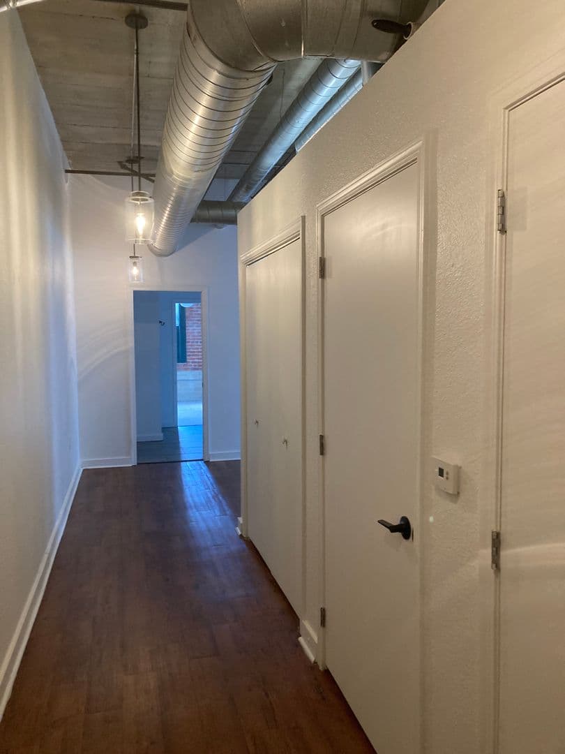Kansas City Apartment: 930 Broadway Blvd
