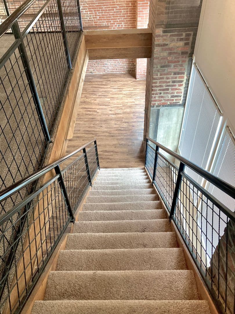 Kansas City Apartment: 200 W 5th Street