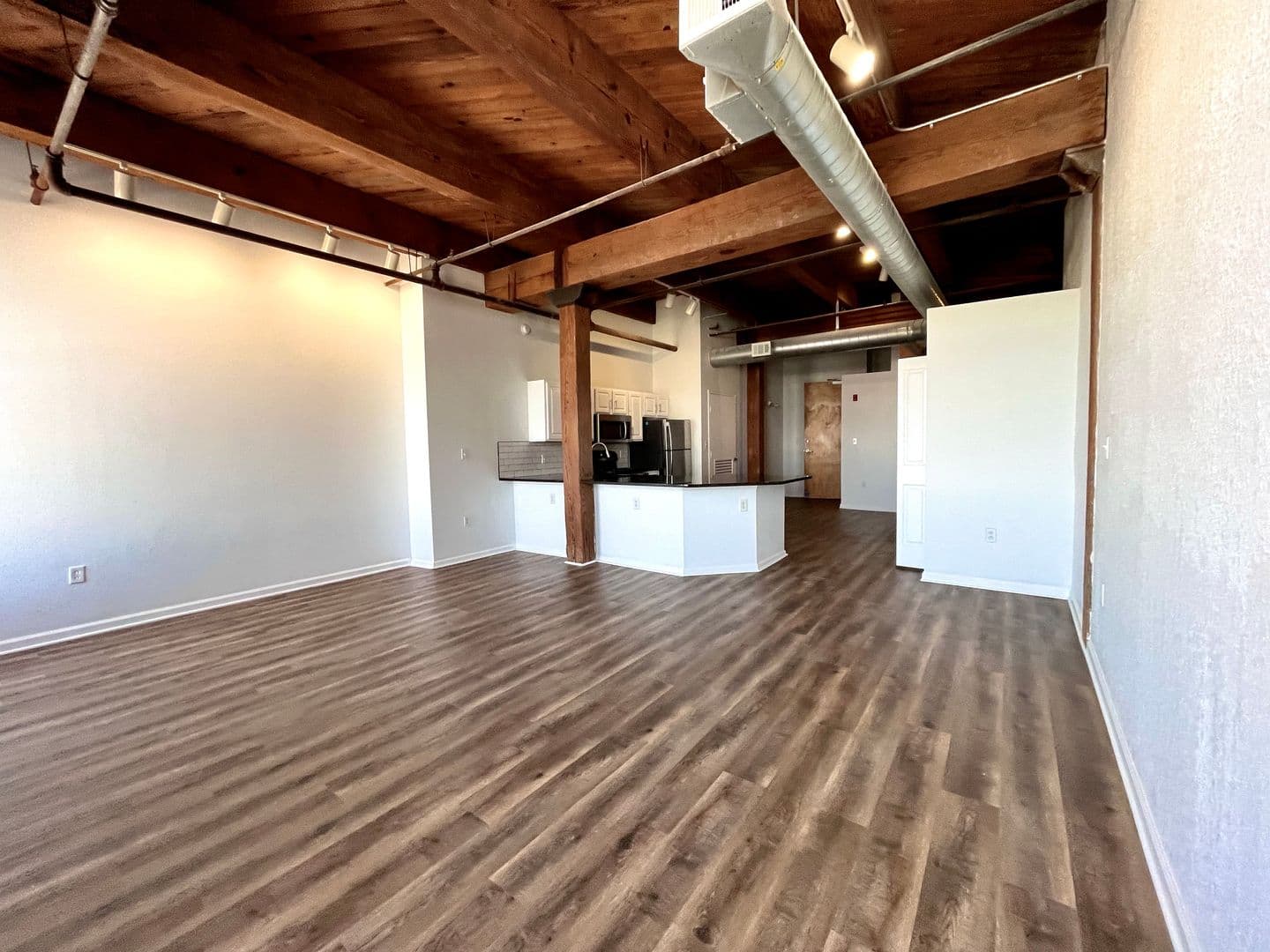 Kansas City Apartment: 200 W 5th Street