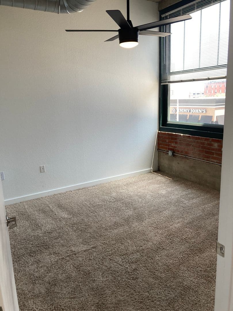 Kansas City Apartment: 930 Broadway Blvd