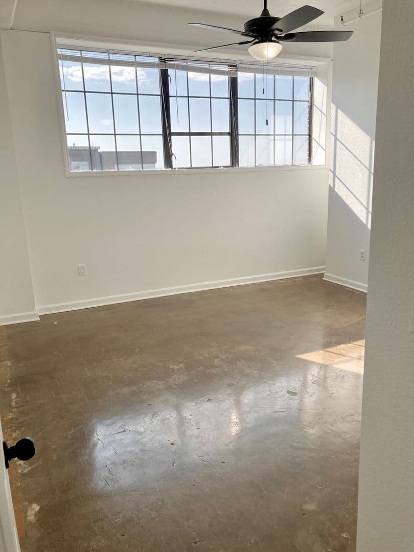 Kansas City Apartment: 318 W 7th Street