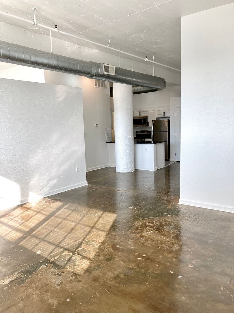 Kansas City Apartment: 318 W 7th Street