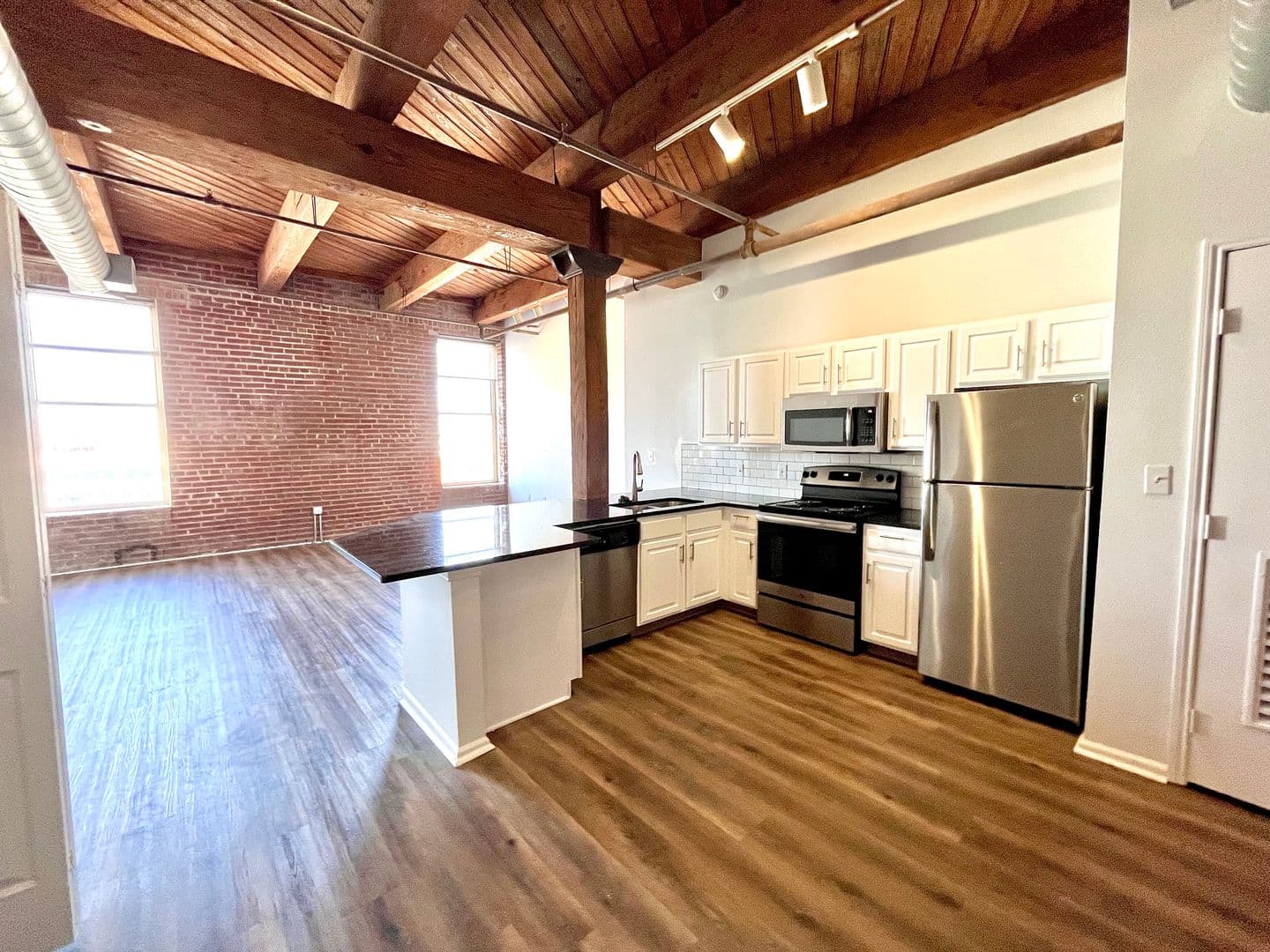 Kansas City Apartment: 200 W 5th Street