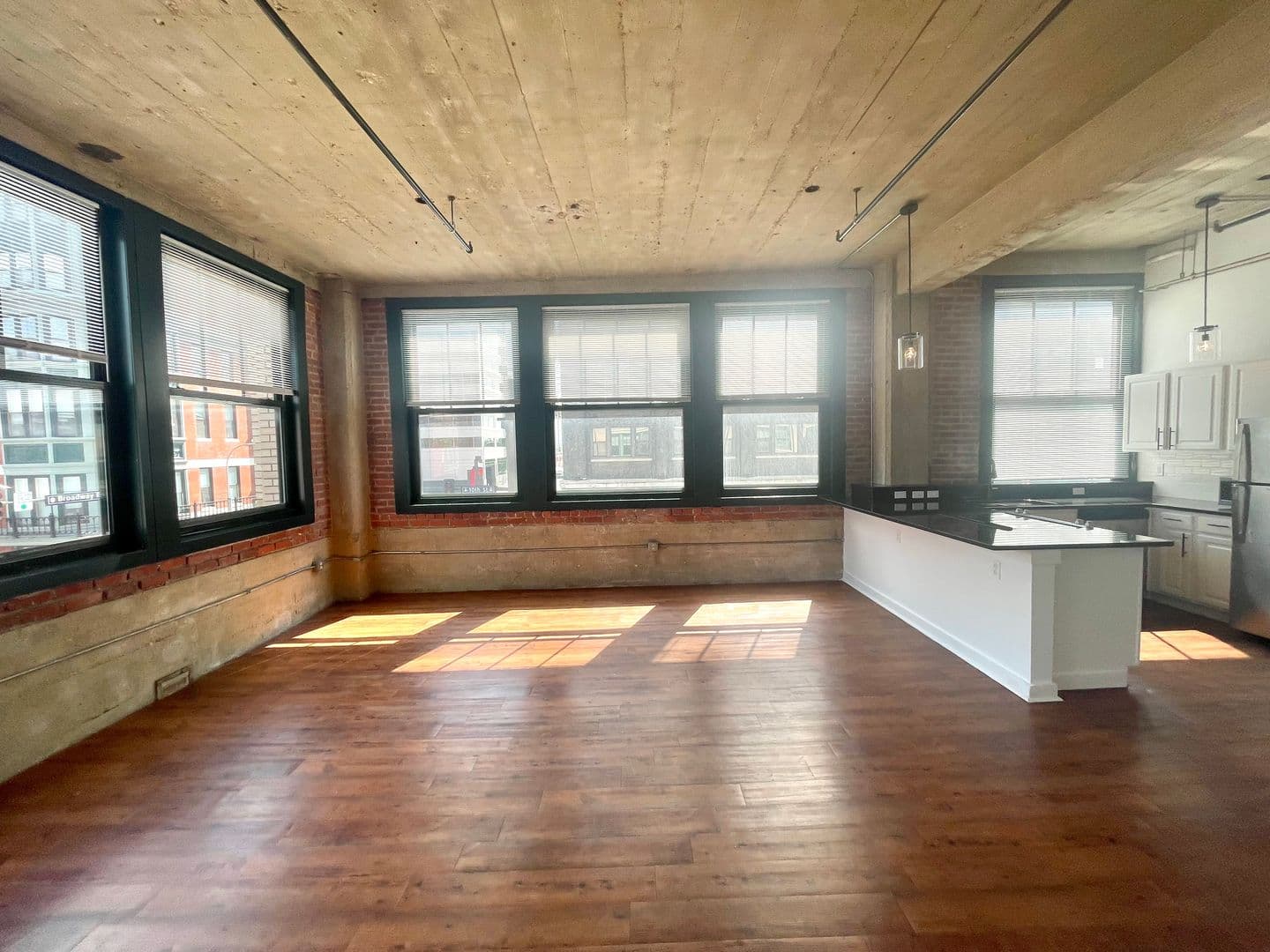 Kansas City Apartment: 930 Broadway Blvd