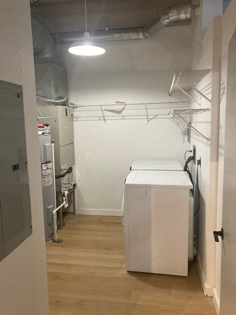 Kansas City Apartment: 930 Broadway Blvd