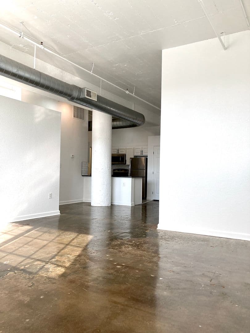 Kansas City Apartment: 318 W 7th Street