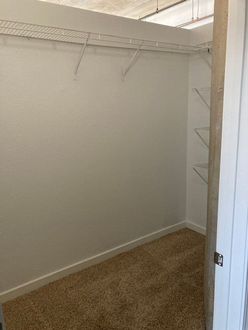 Kansas City Apartment: 930 Broadway Blvd
