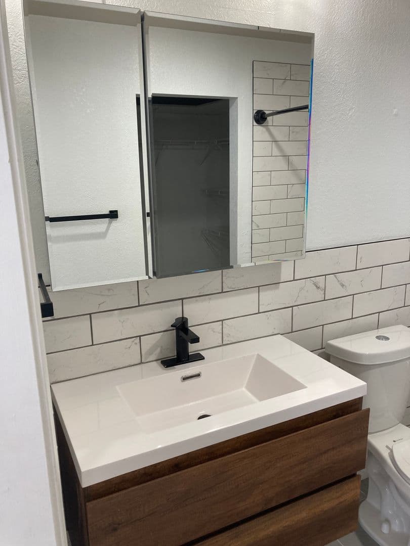Kansas City Apartment: 930 Broadway Blvd