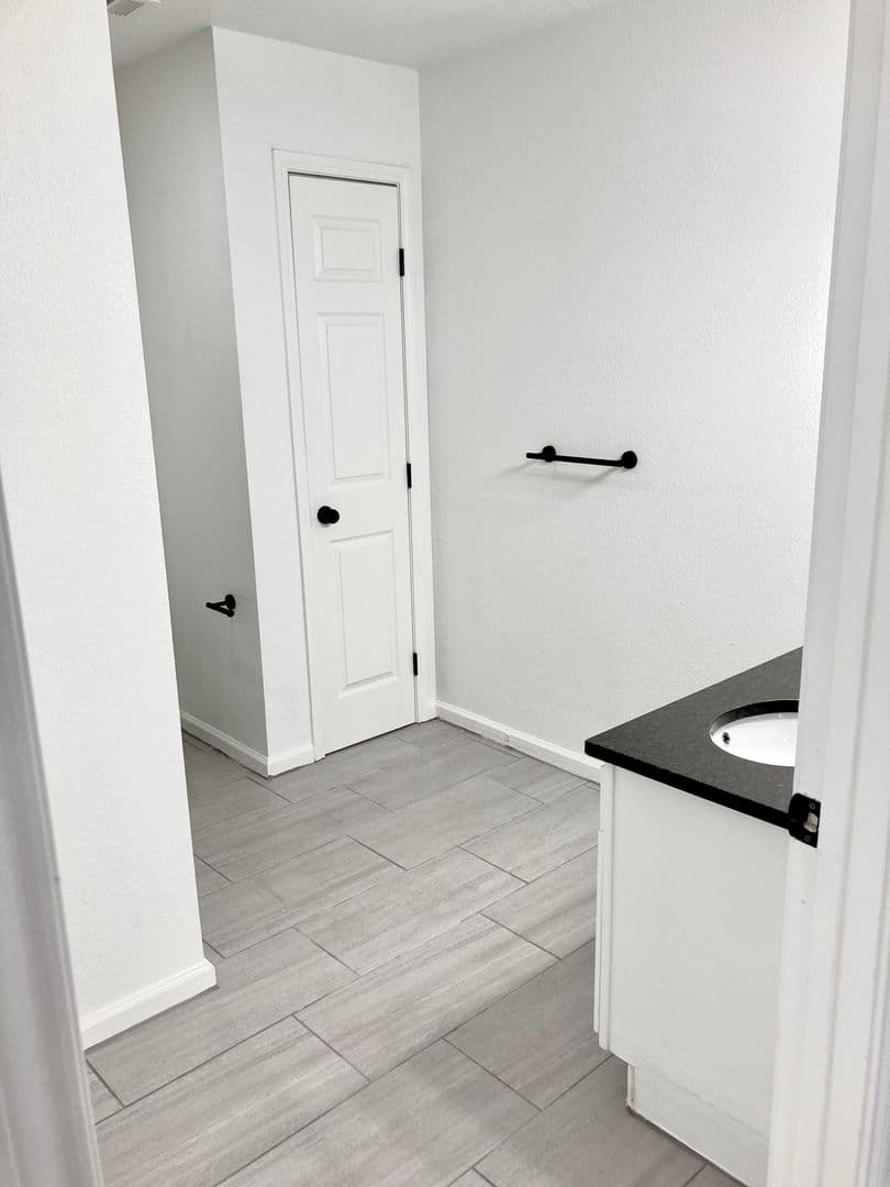 Kansas City Apartment: 318 W 7th Street