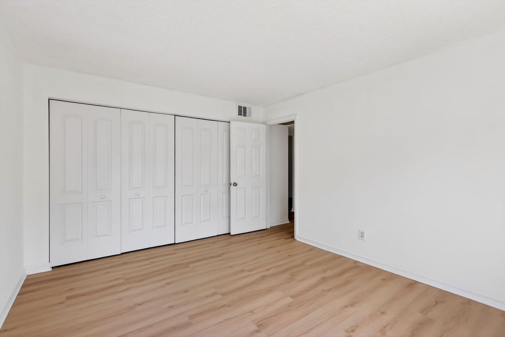 Vero Beach Apartment: 686 17th St