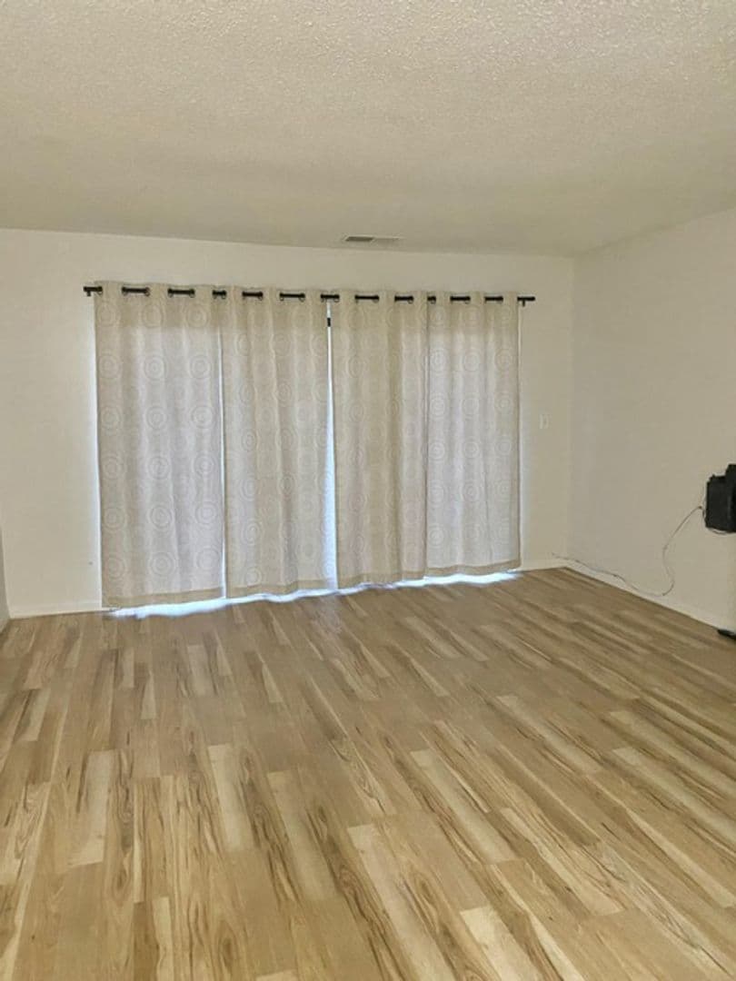 Saint Joseph Apartment: 2811 Pembroke Lane C25
