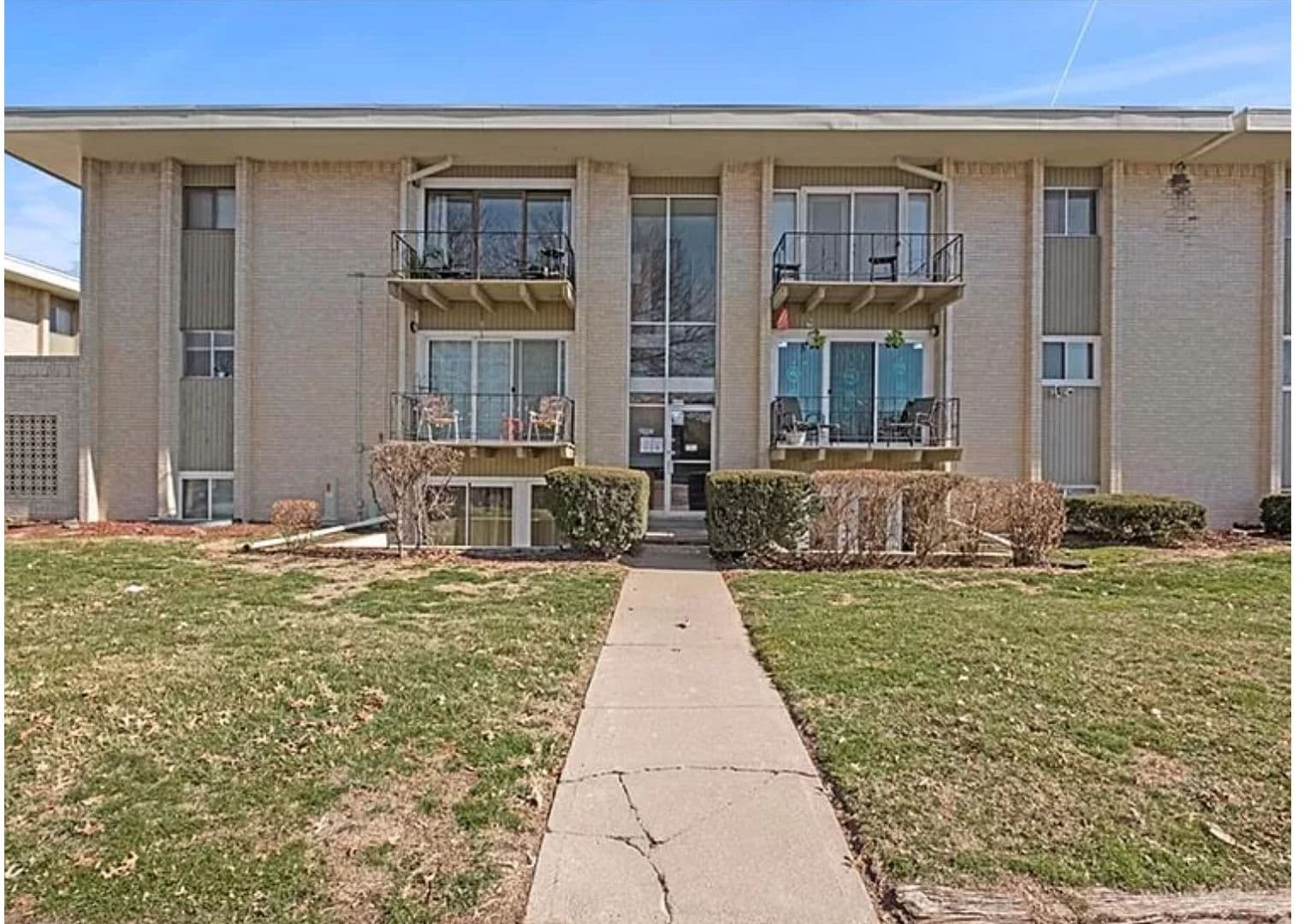 St. Joseph Apartment: 2807 Pembroke Lane A22
