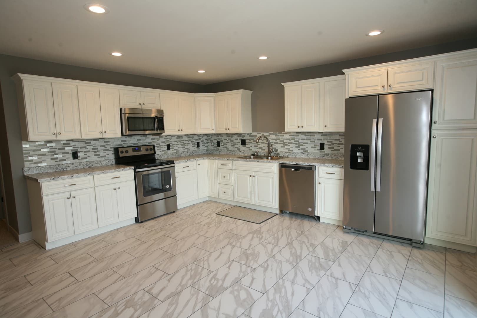 St Joseph Multiplex: 11818 Ridgeway Drive - 11818 Ridgeway Drive
