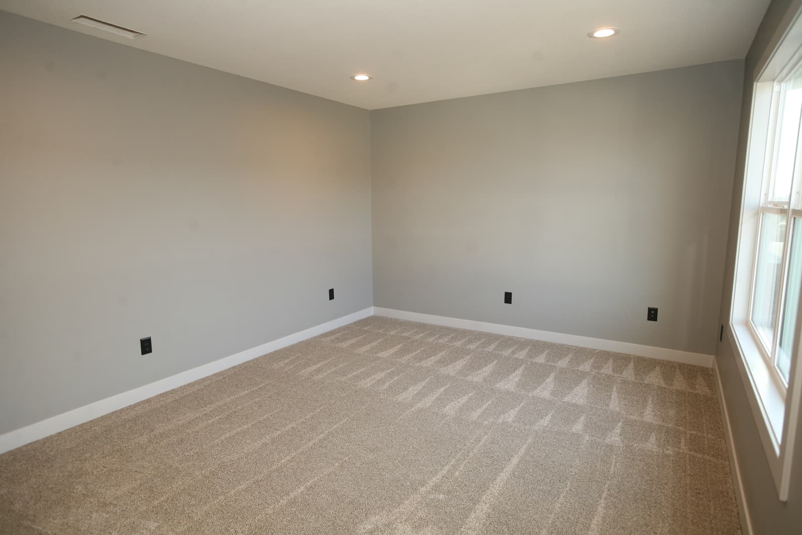 St Joseph Multiplex: 11818 Ridgeway Drive - 11818 Ridgeway Drive