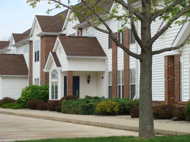 Lafayette Apartment: 500, 505, 506, 511, 512 Portledge Commons Dr.