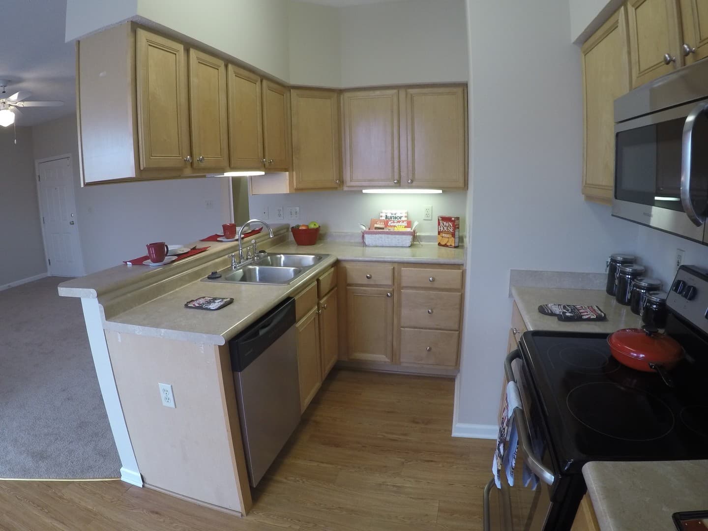 Lafayette Apartment: 500, 505, 506, 511, 512 Portledge Commons Dr.