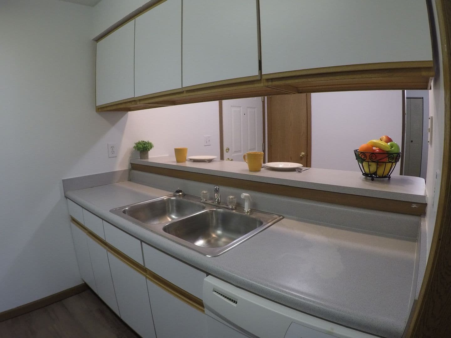 Lafayette Apartment: 510 Salem St.