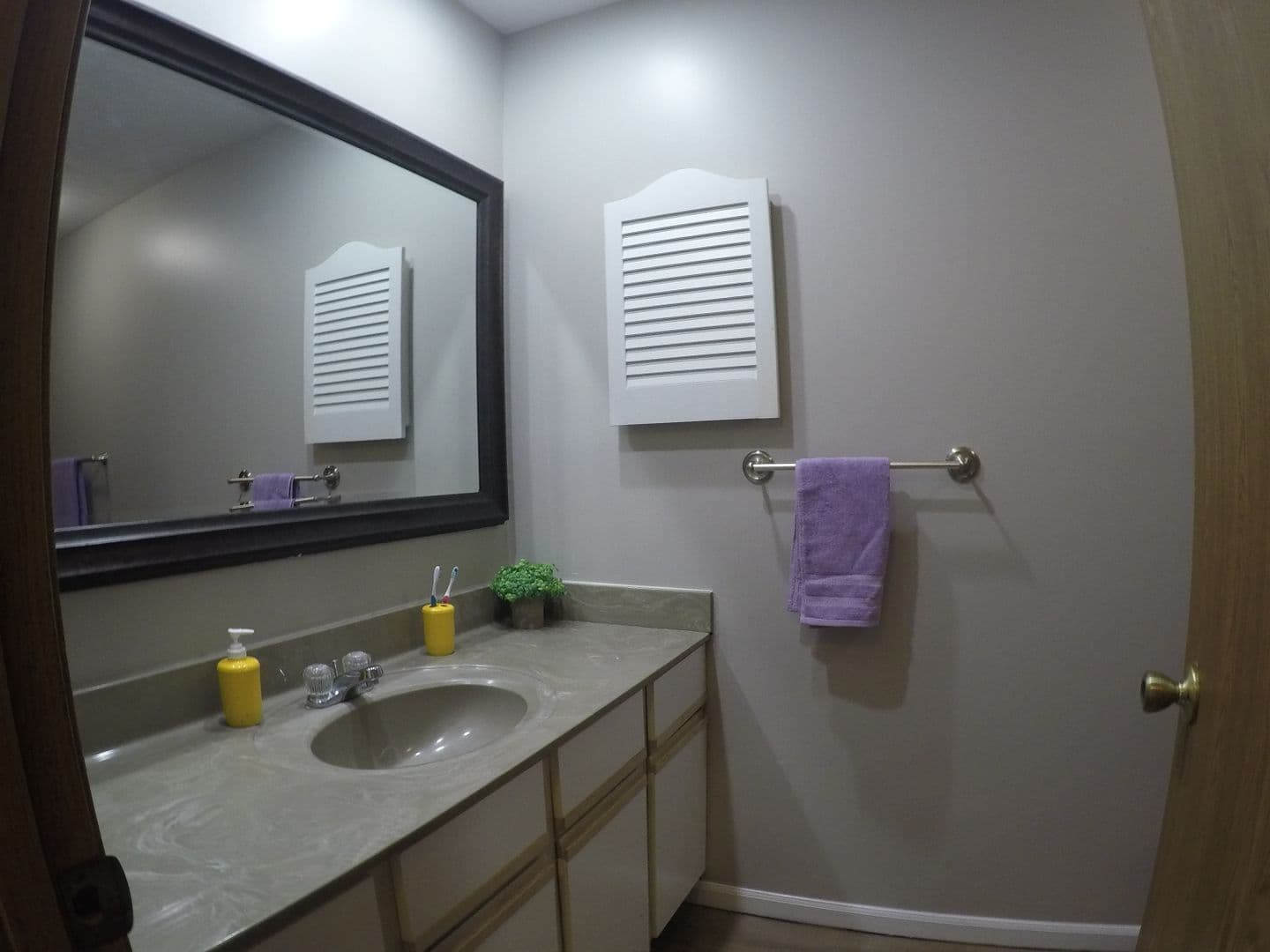 Lafayette Apartment: 809 N 6th St.