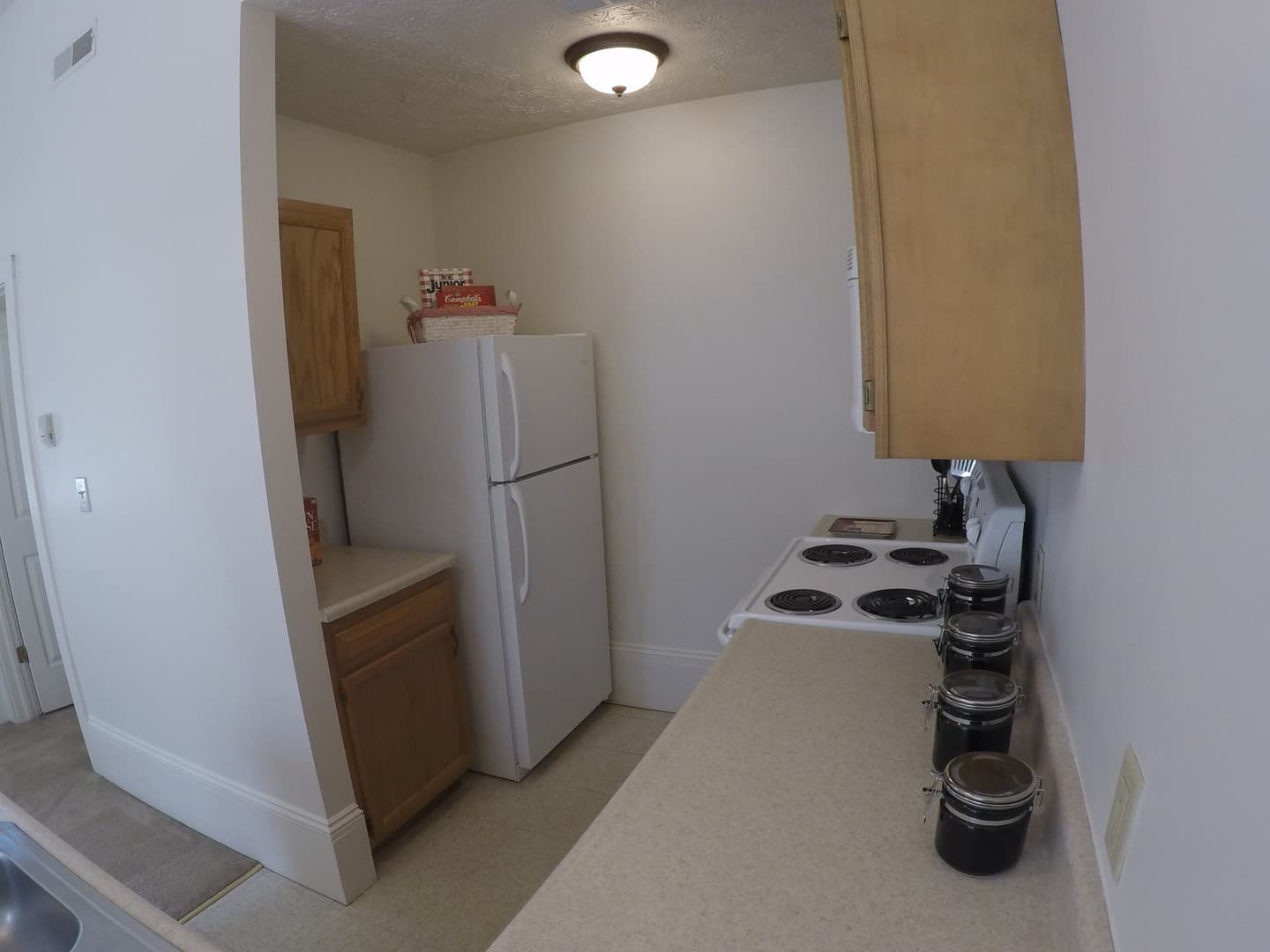 Lafayette Apartment: 220 S. 6th St.