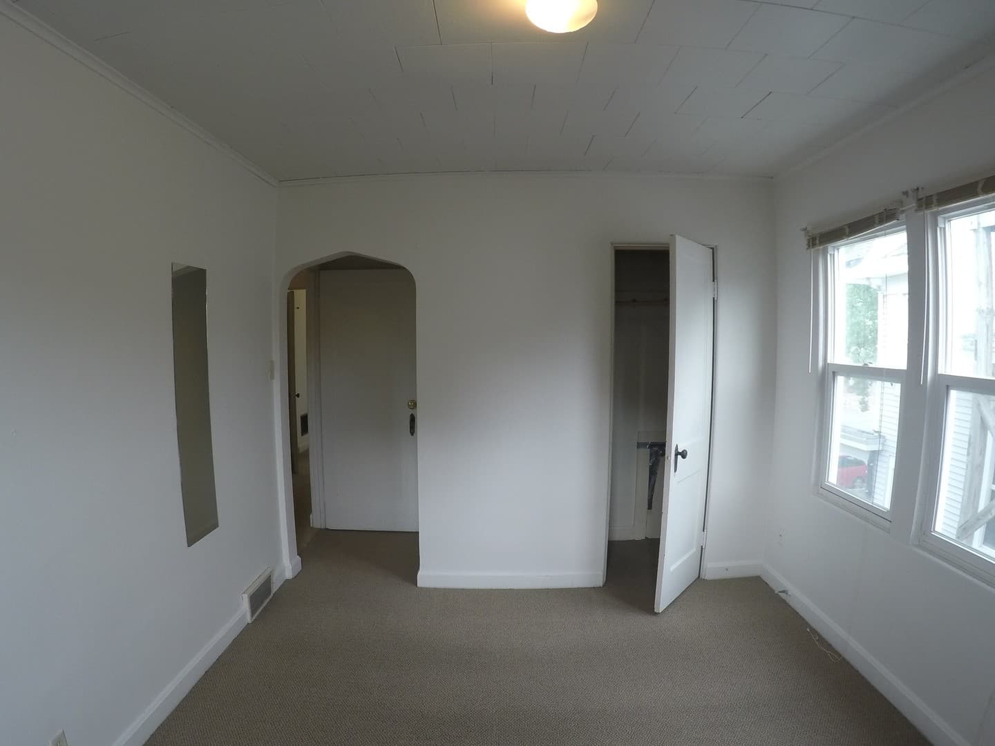 West Lafayette Apartment: 14, 14A, 16 N. Russell St.
