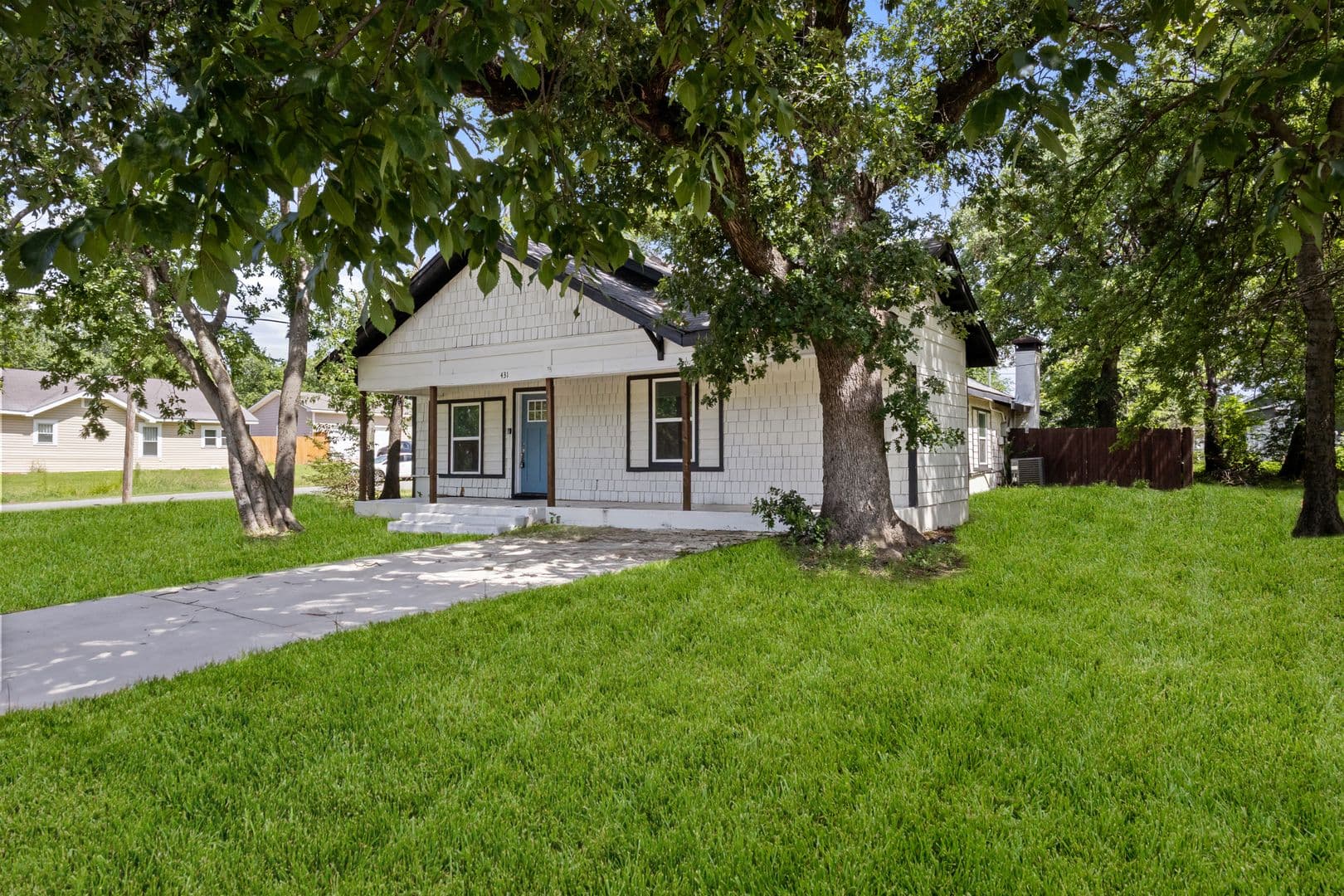 Denison House: 431 W Texas St.