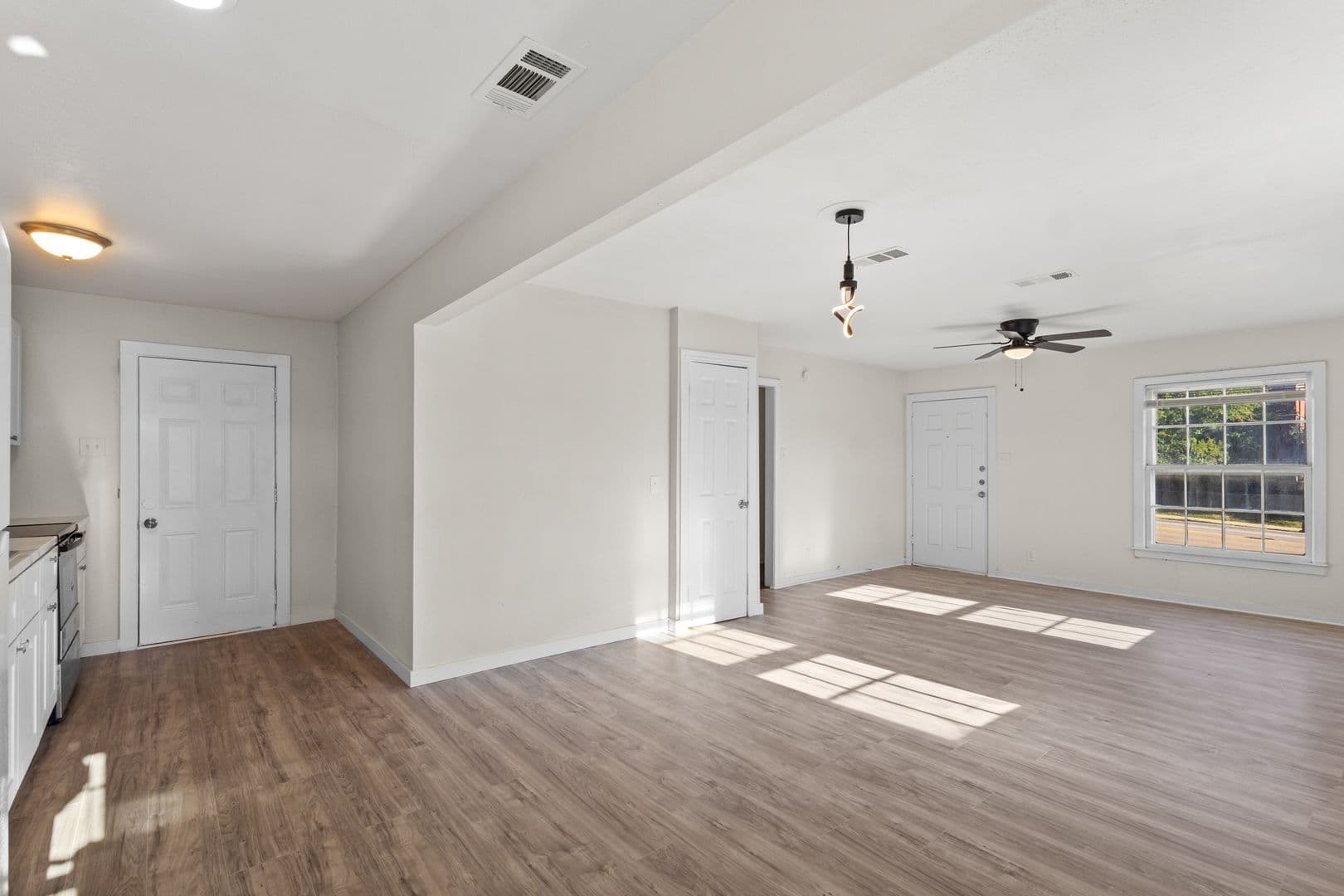 Grand Prairie House: 838 Dalworth St.