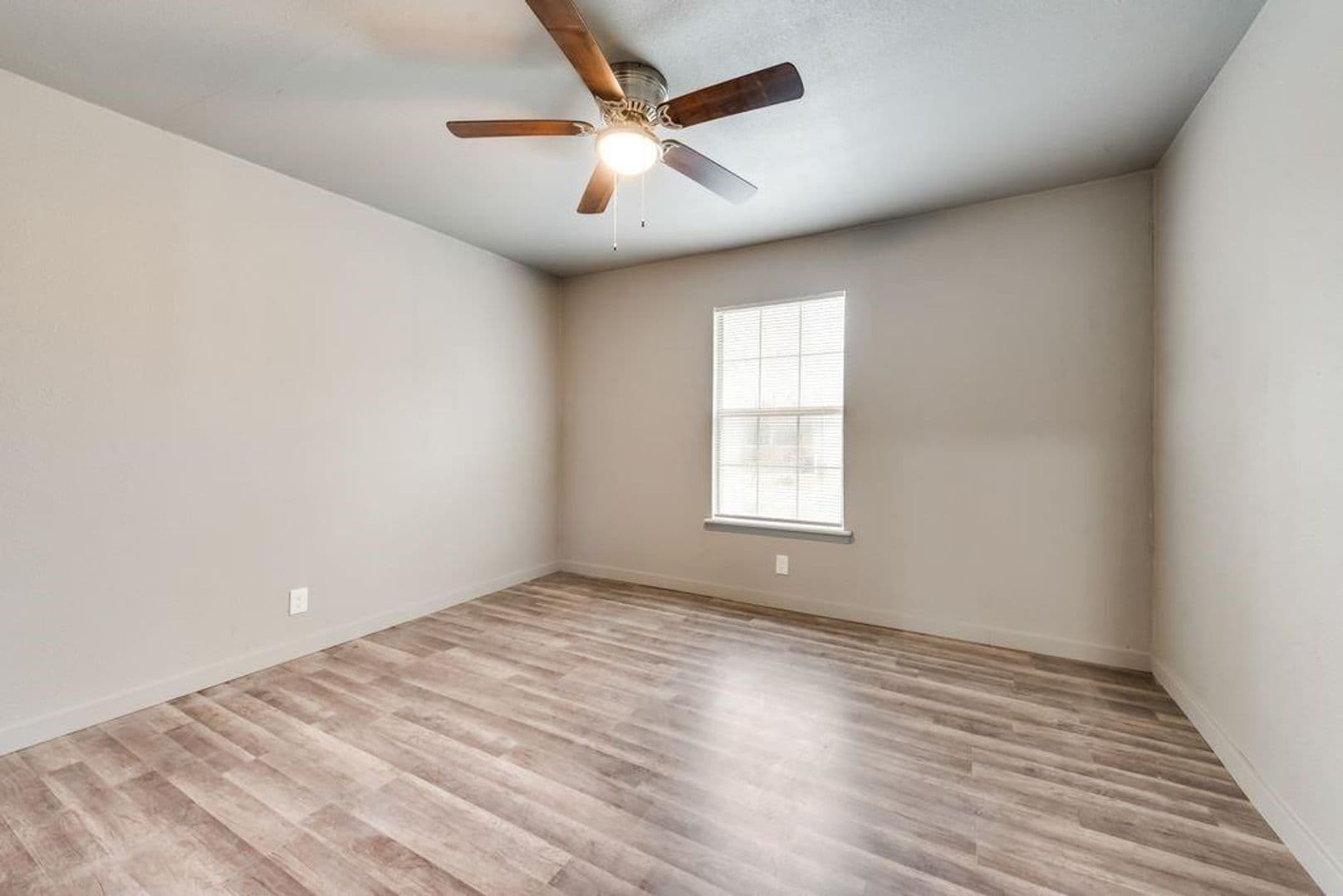 Dallas House: 4414 Cinda Ree Ln