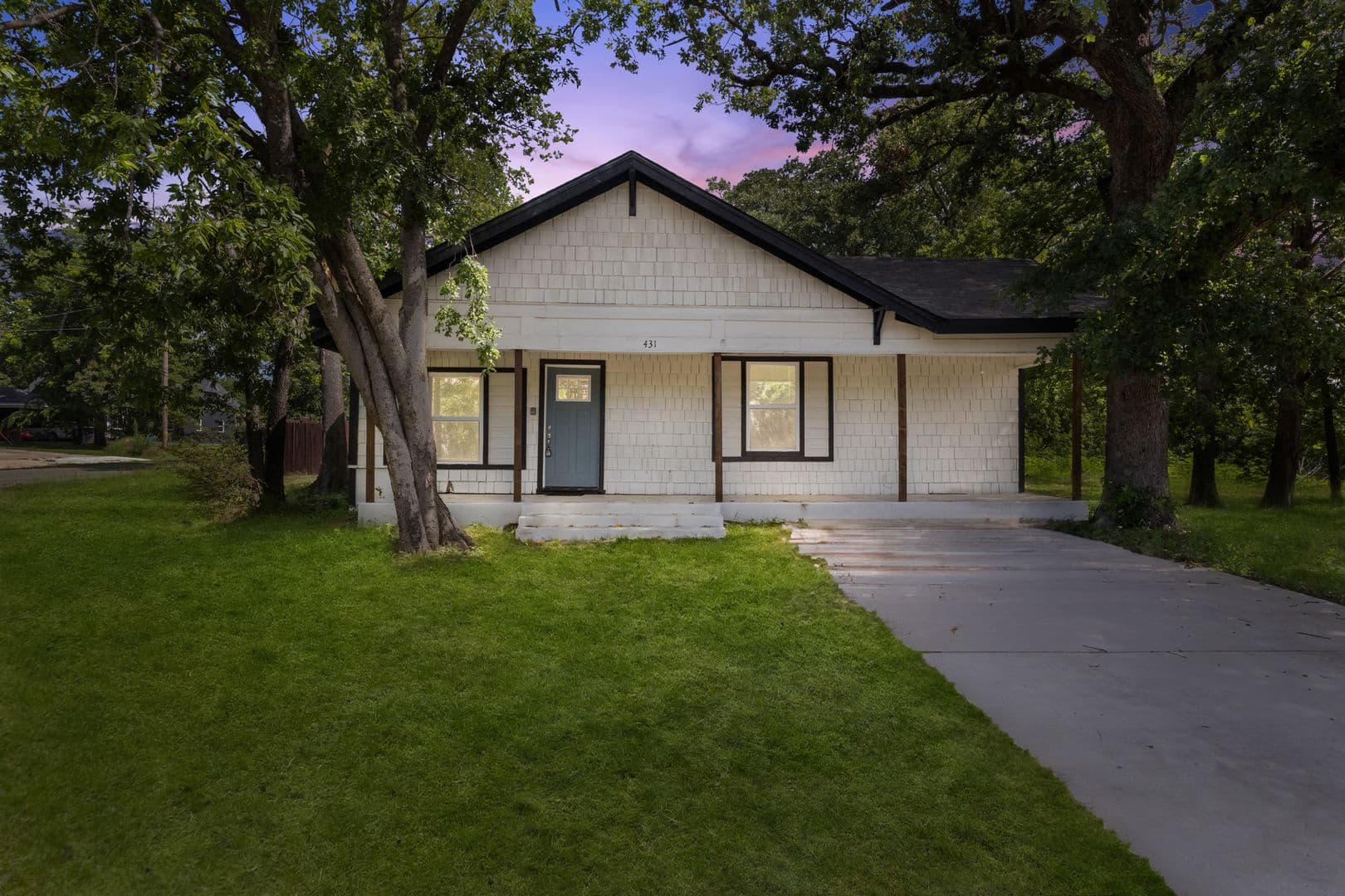 Denison House: 431 W Texas St.