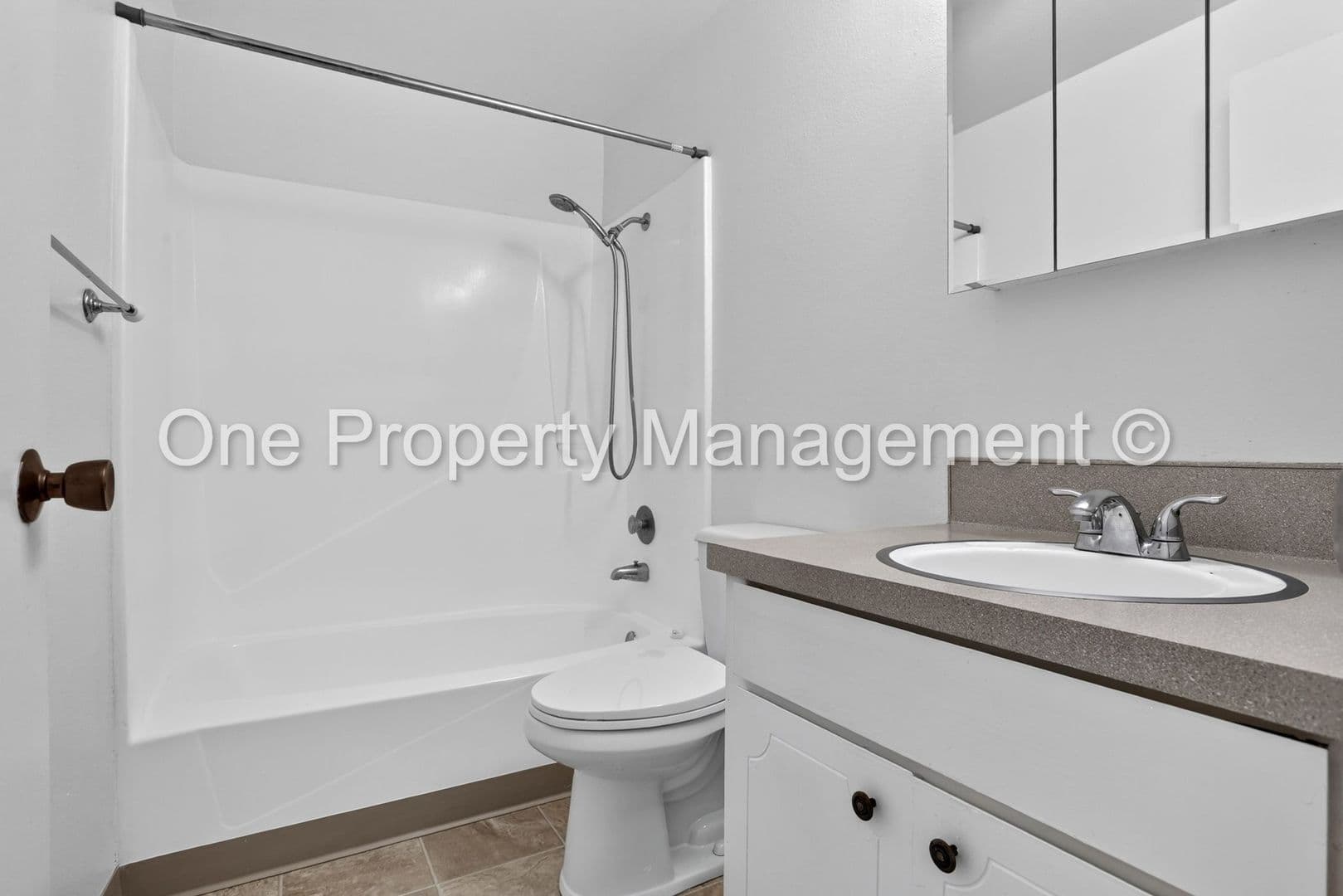 Vancouver Condo: 3738 NE 45th St