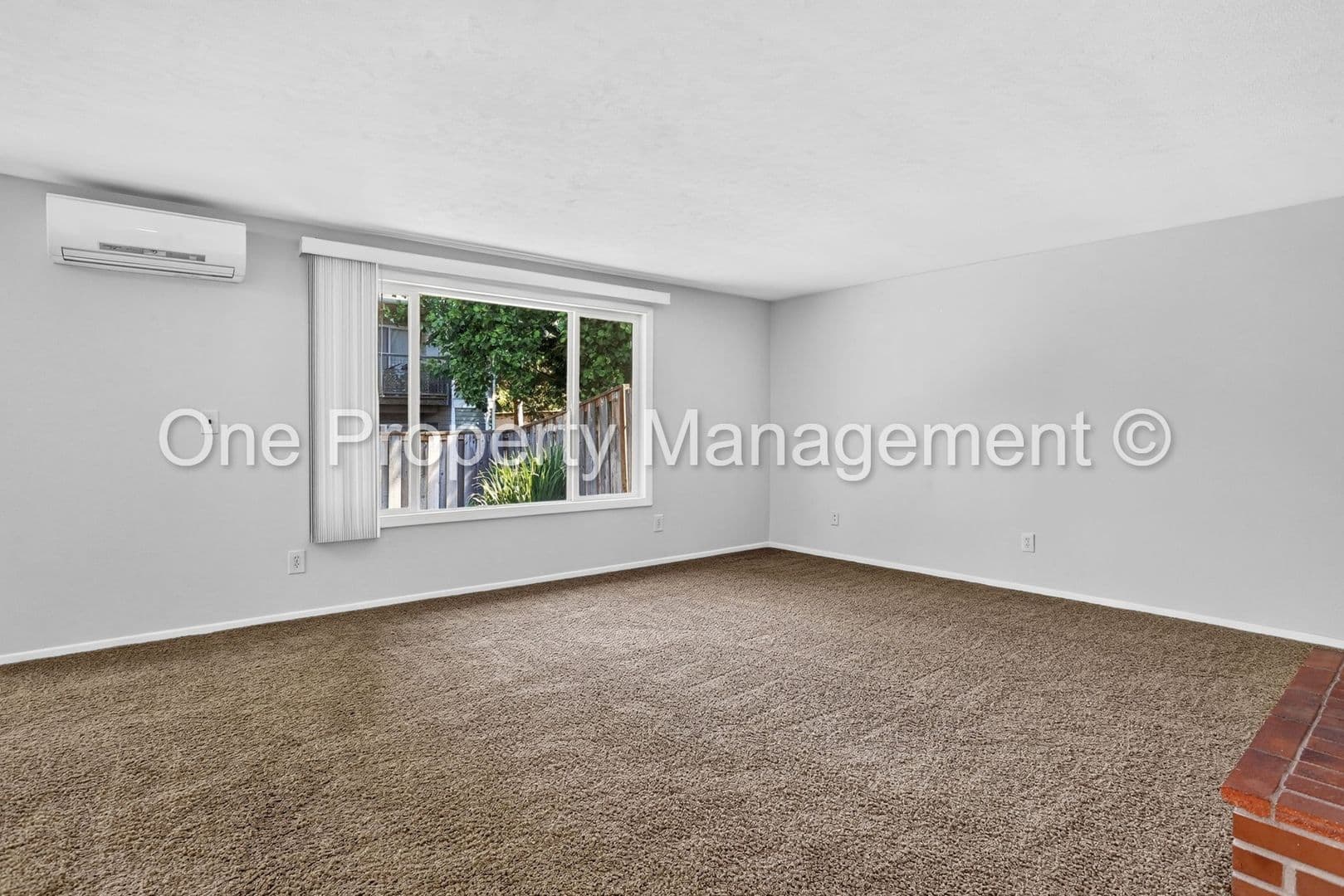 Vancouver Condo: 3738 NE 45th St