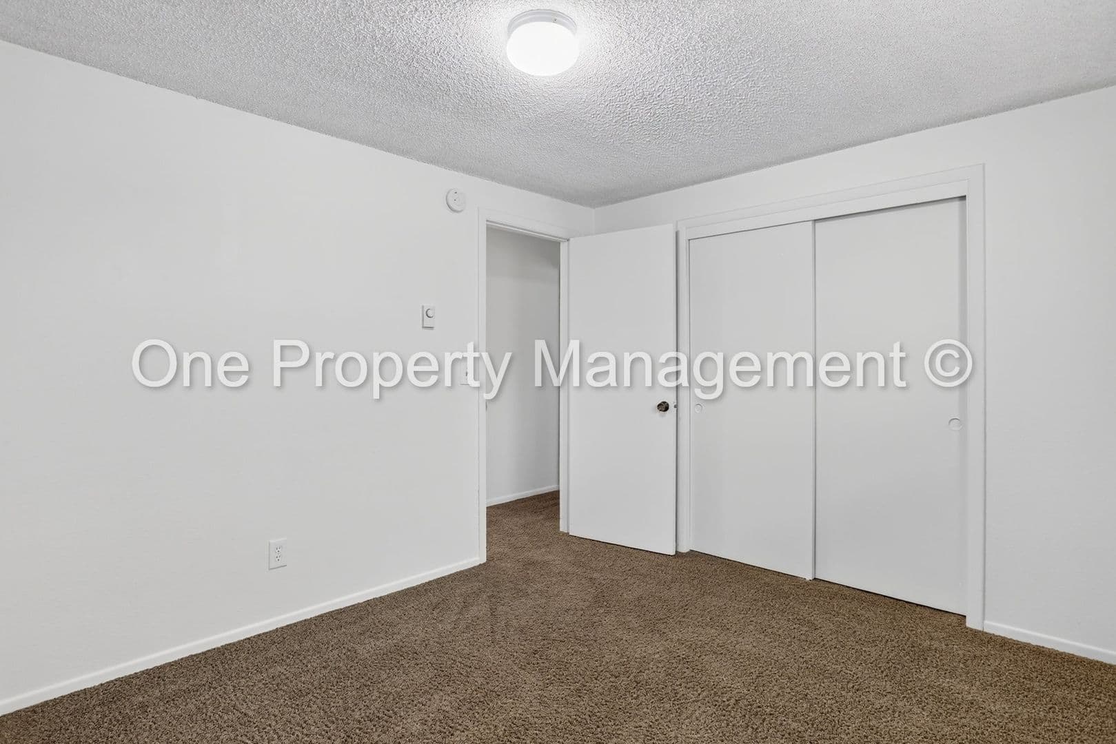 Vancouver Condo: 3738 NE 45th St