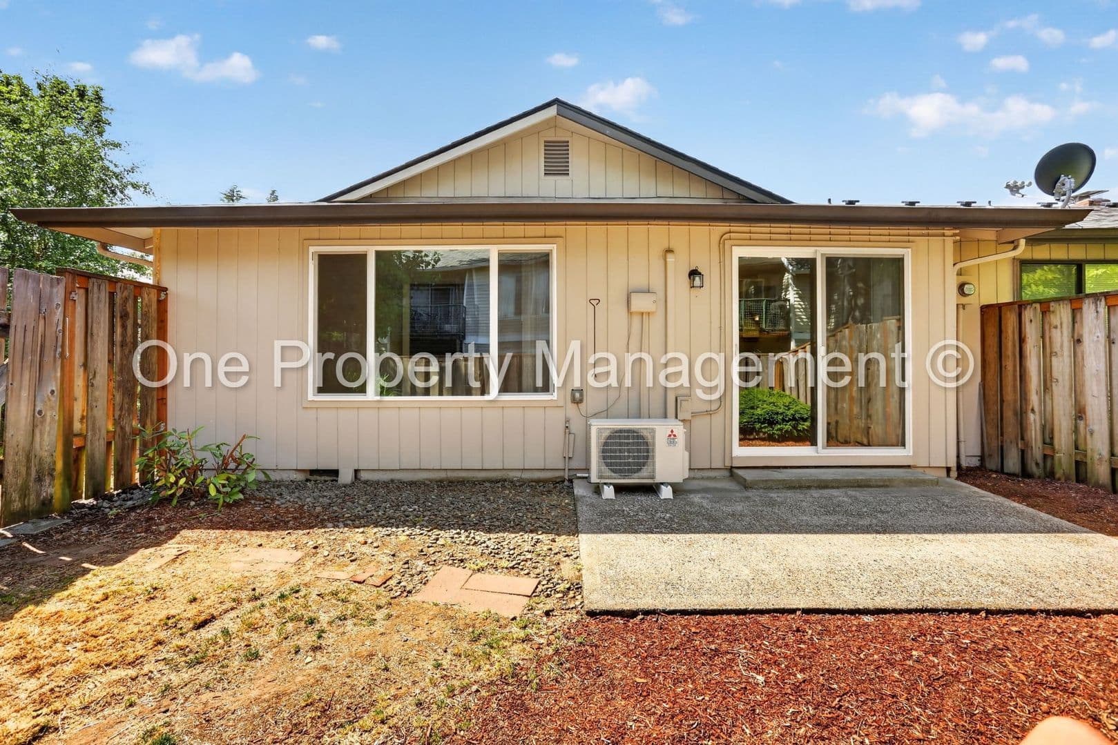 Vancouver Condo: 3738 NE 45th St