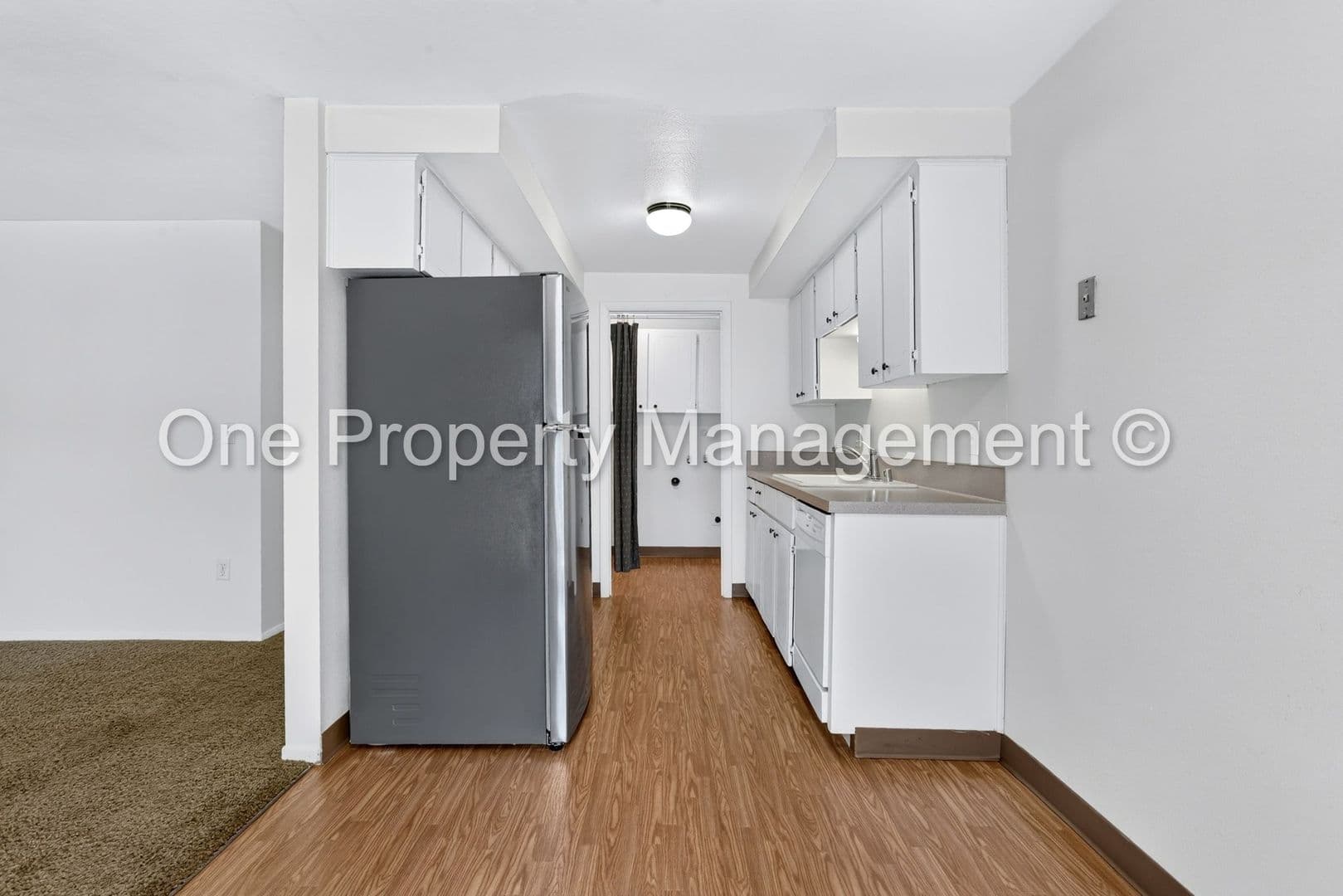 Vancouver Condo: 3738 NE 45th St