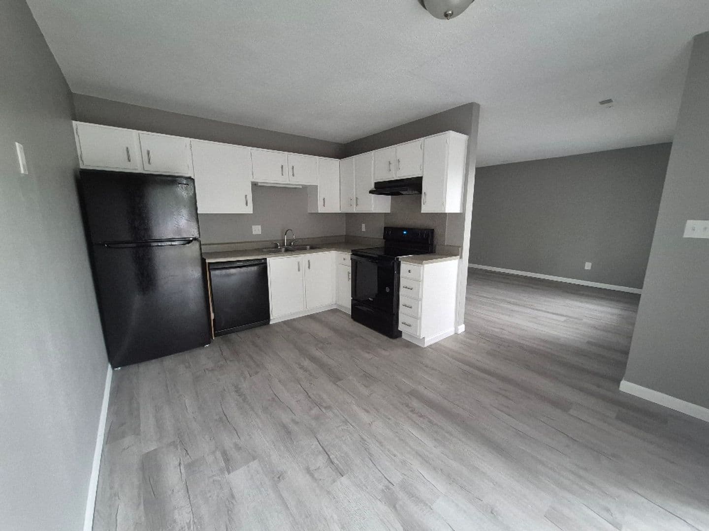 Independence Apartment: 3926 s Redwood Dr